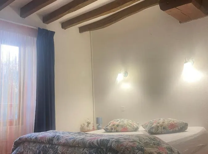 L'auberge L'oree Du Bois Aillieres-Beauvoir